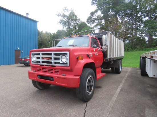 1989 GMC 18' Dump Truck