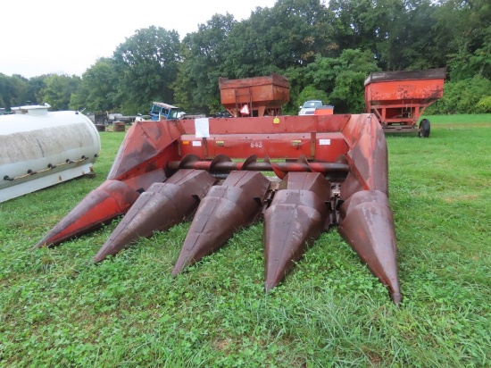IH 843 4x Narrow Corn Head