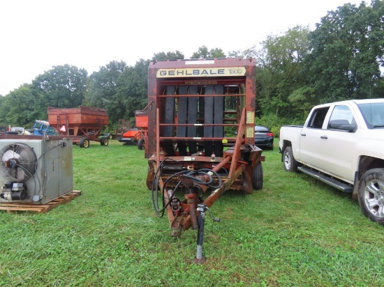 Gehl 1500 Round Baler