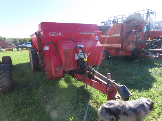 Gehl 1315 T/A Side Manure Spreader
