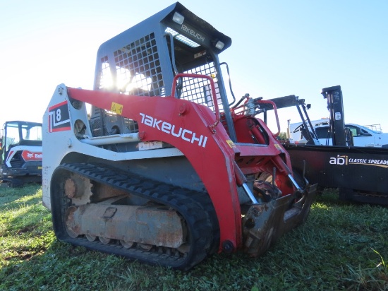 Takeuchi TL8 Skid Loader