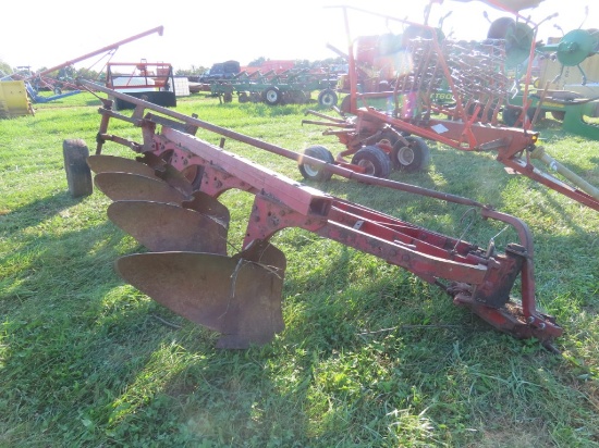 IH 4x Semi Plow