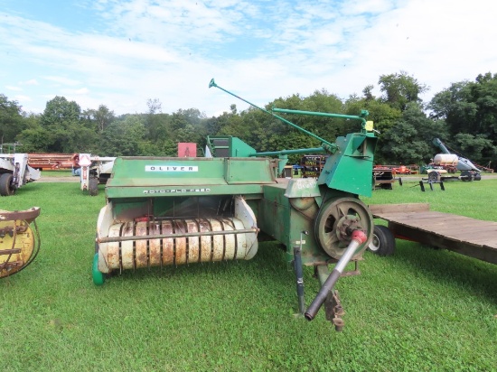 Oliver 520 Thrower Baler