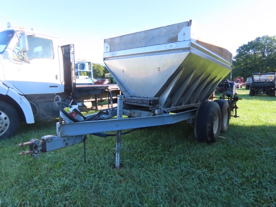 2001 Newton Crouch SS Fertilizer Spreader