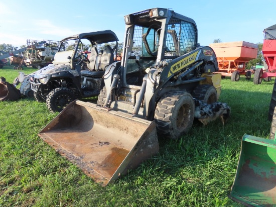 NH 320 Skid Steer