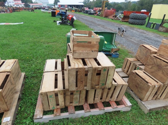 (18) 1/2 Bushel Crates BY THE PIECE