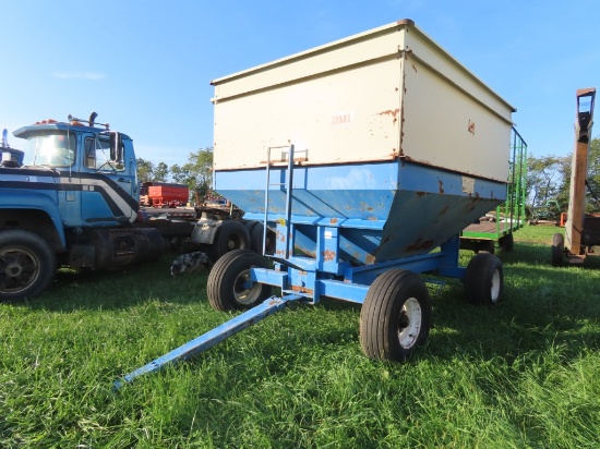 DMI Gravity Wagon on Gears