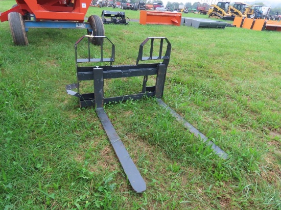 NEW QT Bobcat Pallet Forks