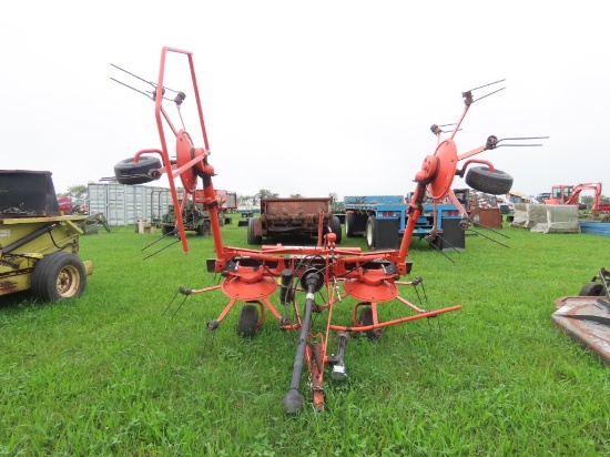 Kuhn GF502 4 Star Tedder