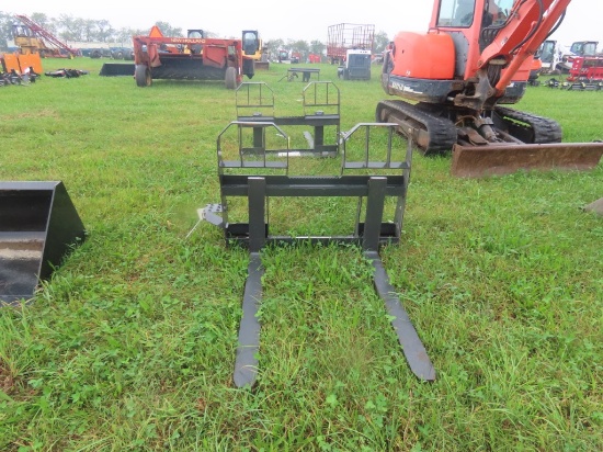 NEW QT Bobcat Pallet Forks