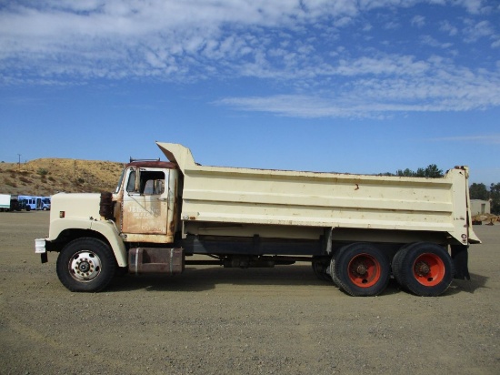 Diamond Reo Dump Truck,