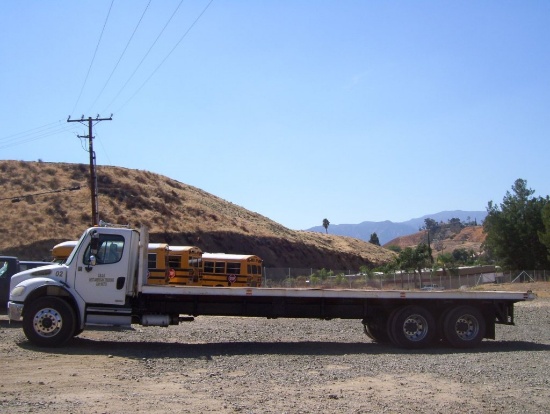 Freightliner Business Class M2 Flatbed Truck,