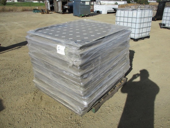 Pallet of (8) Solar Panels.