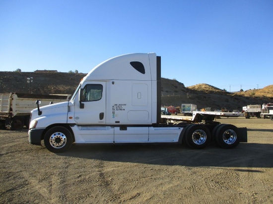 2010 Freightliner Cascadia Truck Tractor,