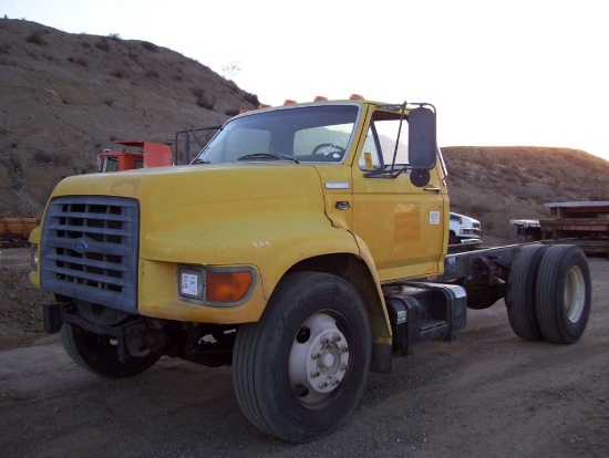 Ford 8000 Cab & Chassis,