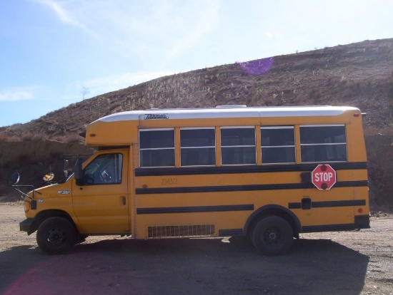 Ford E450 8-Passenger Bus,