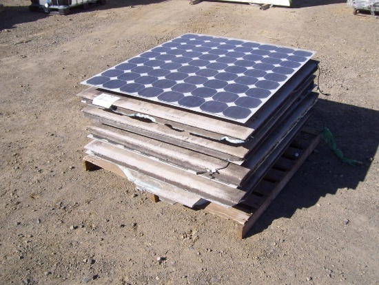 Pallet of (5) Siemans 150 Watt Solar Panels.
