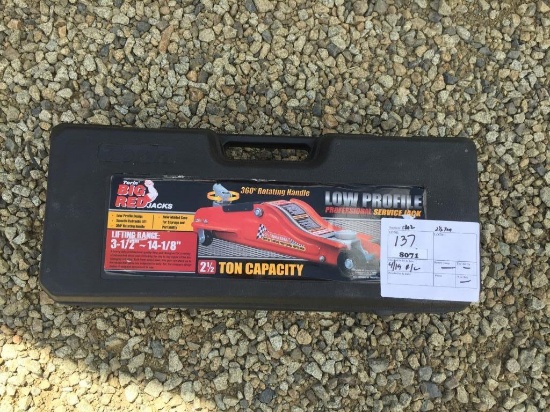 Torin Big Red 2 1/2 Ton Low Profile Garage Jack.