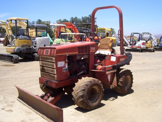 Ditch Witch 3700DD Ride-On Trencher,