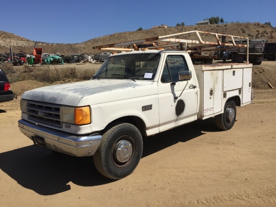 Ford F350 Service Truck,