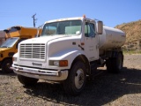 International 4700 2000 Gallon Water Truck