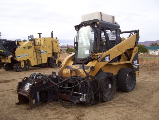 2005 Caterpillar 268B Skid Steer Loader,