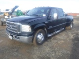 Ford F350 Lariat Crew Cab Pickup,