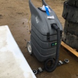 Tennant Nobles Wet/Dry Vacuum,