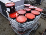 Pallet of Texaco Thredtex 40# Cans.