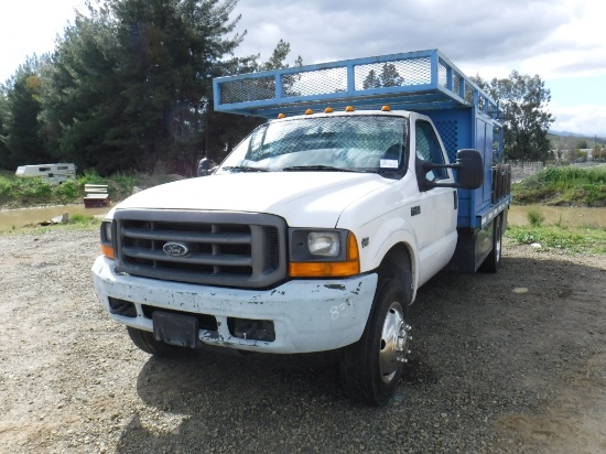 Ford F450 Flatbed Truck,