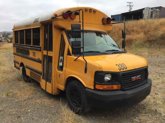 GMC 3500 8-Passenger Bus,