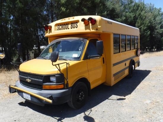 Chevrolet C3500 24-Passenger Bus,