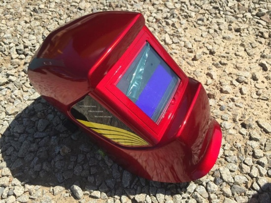 Unused Auto Darkening Welding Helmet.