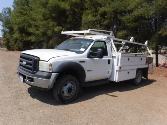 Ford F550 Flatbed Truck,