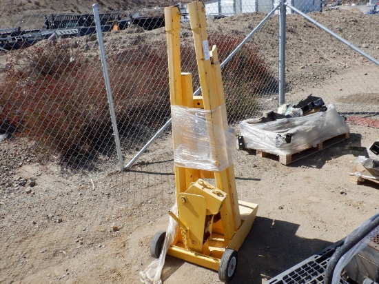 Hydraulic Engine Hoist.