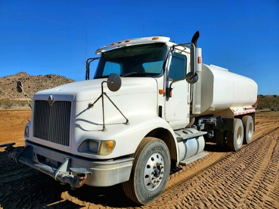 International 4000 Gallon Water Truck,