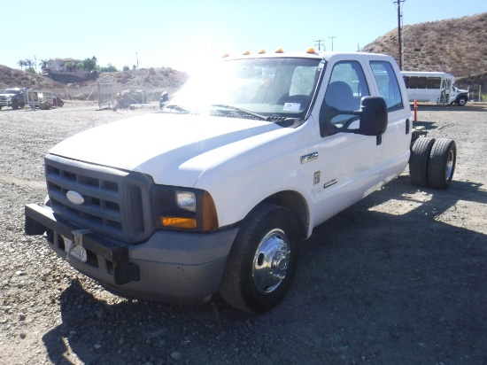 Ford F350 Crew Cab Cab & Chassis,