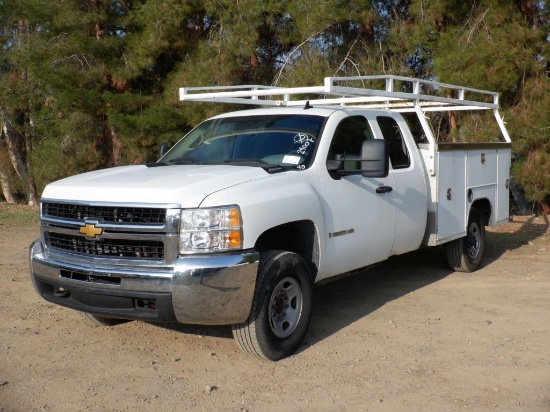 Chevrolet 2500HD Extended Cab Service Truck,