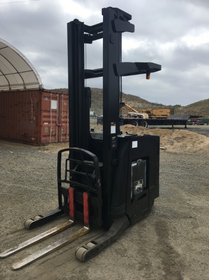 Raymond 740 R35TT Industrial Stand Up Forklift