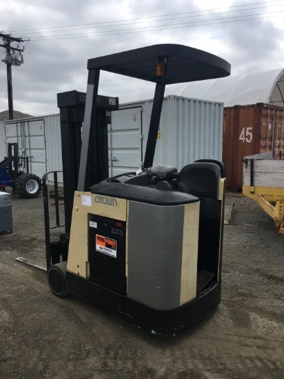 Crown RC3020-30 Industrial Stand Up Forklift,