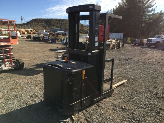 Crown SP3220-30 Industrial Stand Up Forklift,