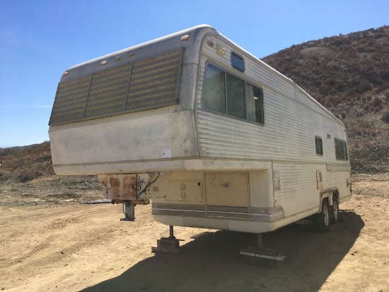 Holiday Rambler Presidential 3000 28' 5th Wheel