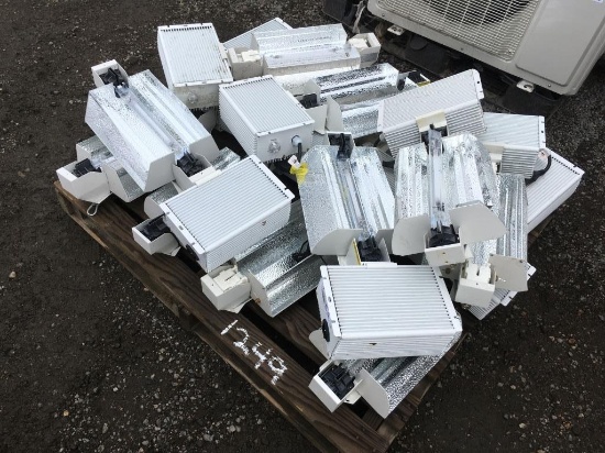 Pallet of Electronic Ballast 1000 HID Lamps.