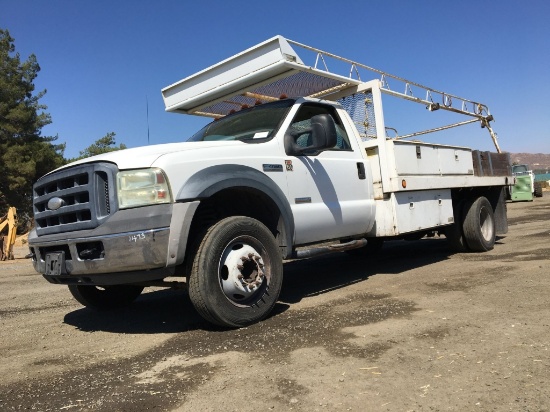 Ford F450 Flatbed Truck,