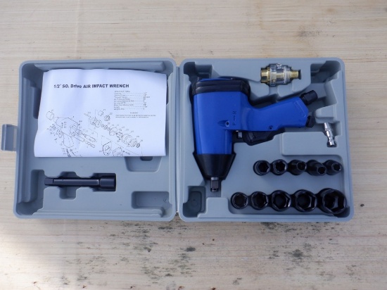 Unused 1/2in Drive SO Air Impact Wrench Kit.