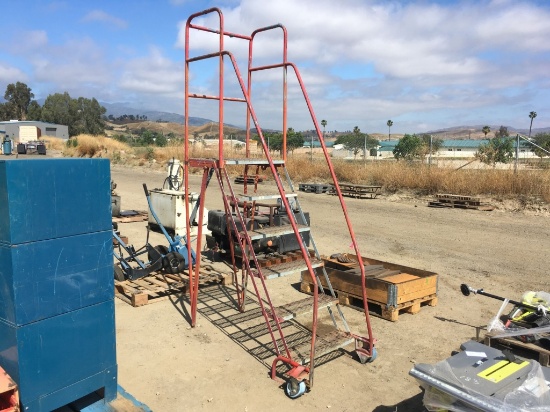 5ft Rolling Warehouse Stairs.
