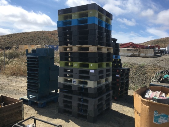 (20) Hard Plastic Pallets.