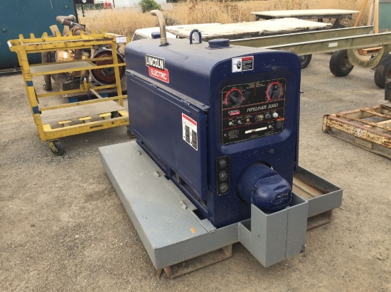 Lincoln Electric Pipeline 200D Welder.