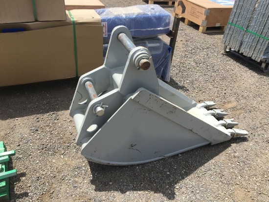 Unused CF Pro-14 Bucket,