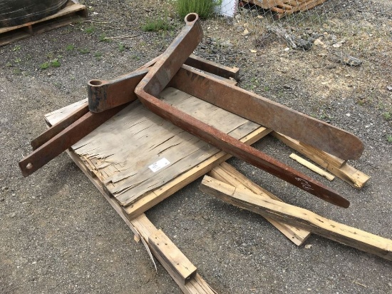 (2) Pair of 4ft Forks.